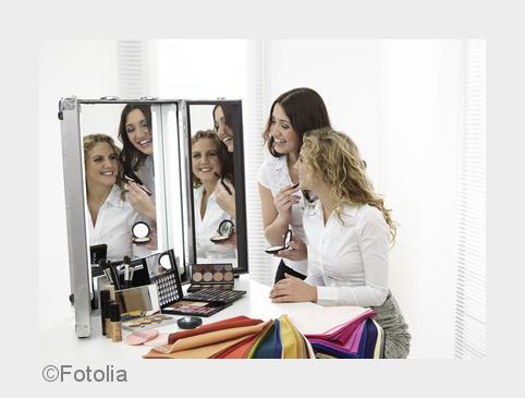 Stilberatung bei beautystyle (Bildquelle: Fotolia) Stilberatung bei beautystyle (Bildquelle: Fotolia)
