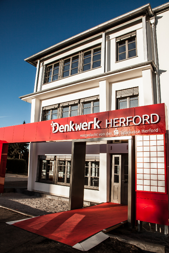 Die Online Marketing Agentur coupling media sitzt jetzt im neuen Denkwerk Herford! Die Online Marketing Agentur coupling media sitzt jetzt im neuen Denkwerk Herford!