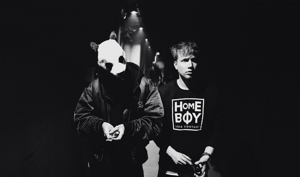 Fan der neuen Homeboy"Loud Couture" Kollektion: Gitarrist Tim Schwerdter (re.) mit Sänger Fan der neuen Homeboy"Loud Couture" Kollektion: Gitarrist Tim Schwerdter (re.) mit Sänger