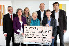 Kreissparkassen-Vorstandsmitglied Frank Dierolf (v. l.) überreichte den Scheck über 10.000 Euro. Kreissparkassen-Vorstandsmitglied Frank Dierolf (v. l.) überreichte den Scheck über 10.000 Euro.