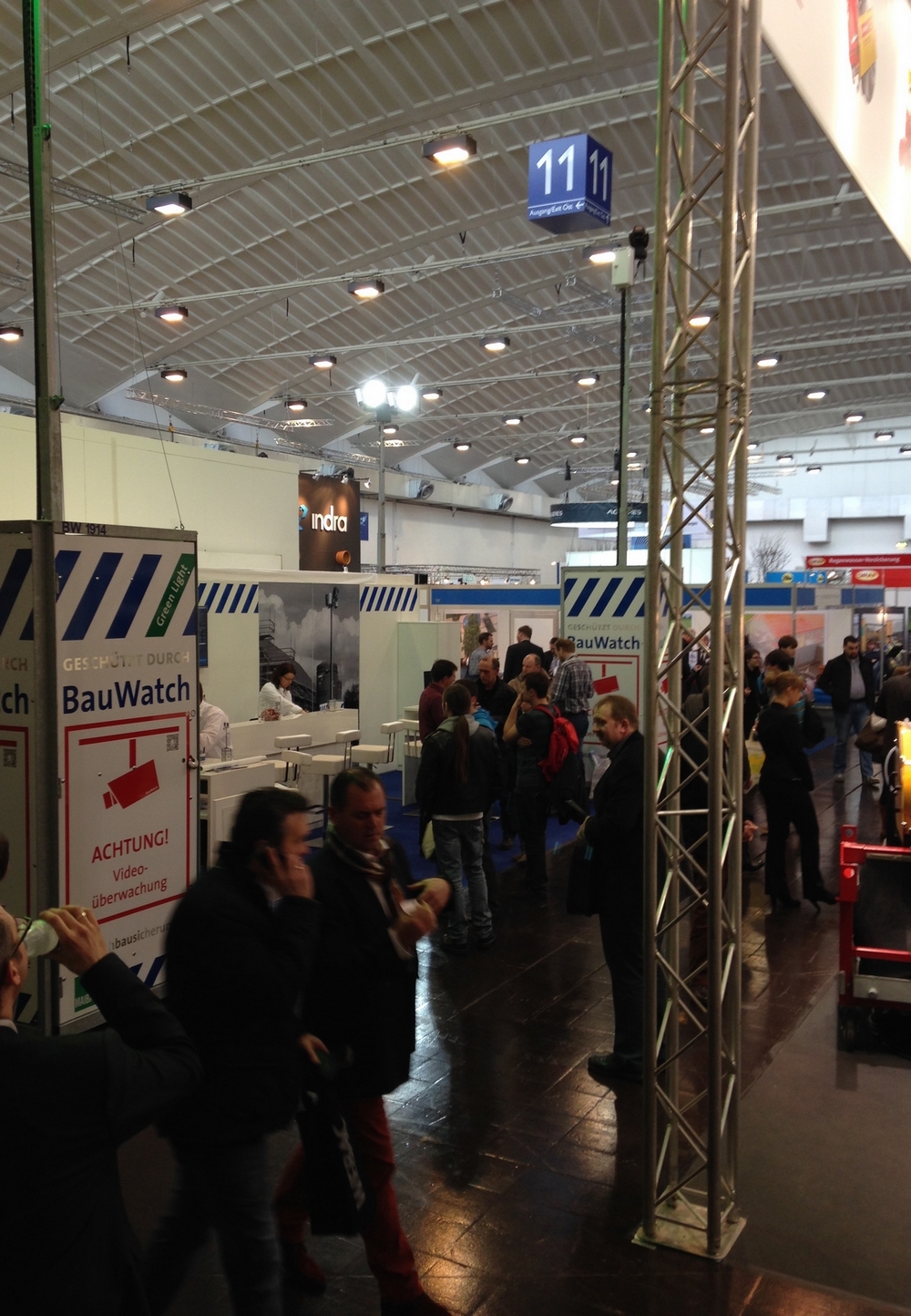 Am Messestand auf der InfraTech können sich Interessierte über das Kamerasystem Am Messestand auf der InfraTech können sich Interessierte über das Kamerasystem