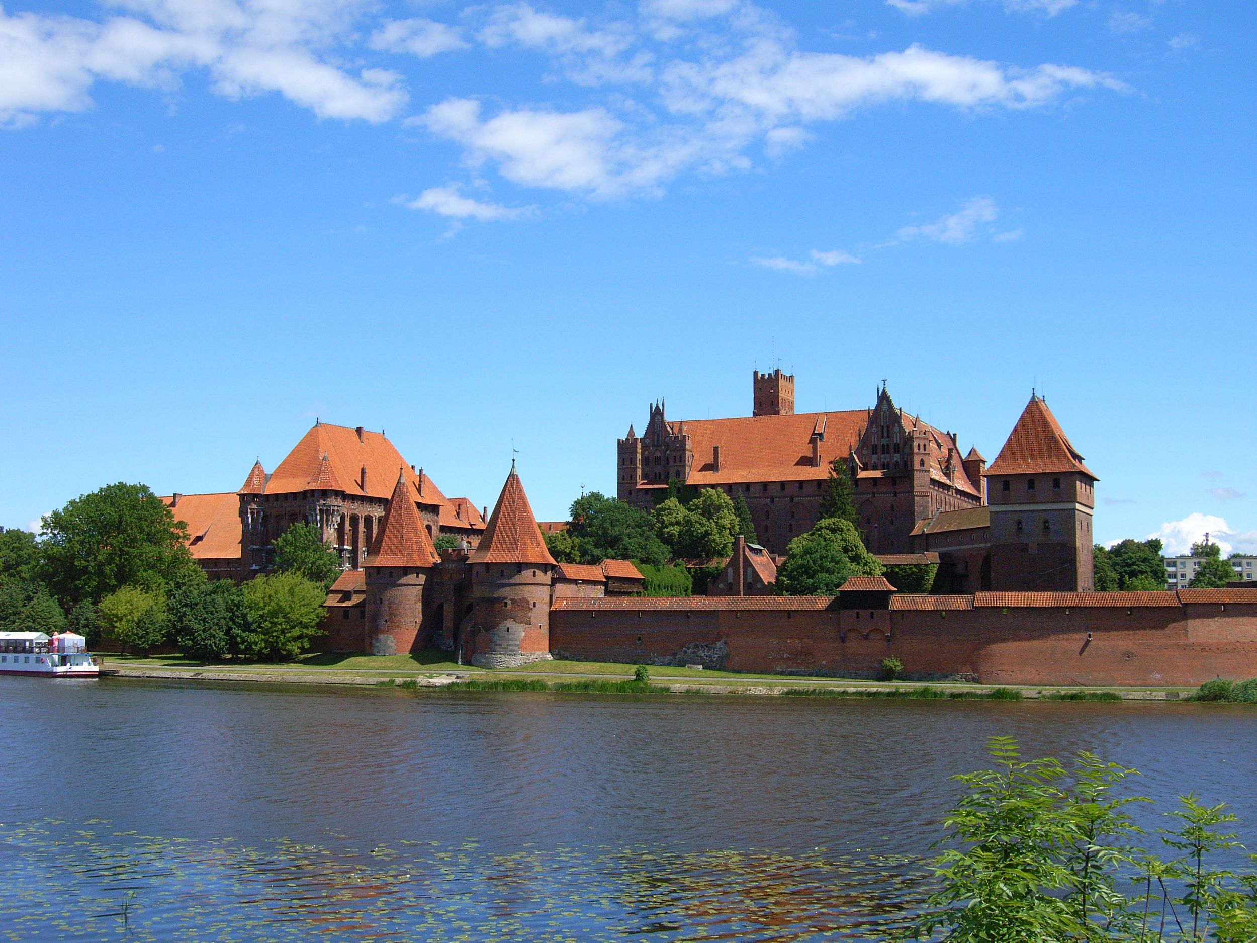 Die Marienburg (Ordensburg) steht bei Schnieder Reisen auf dem Besichtigungsprogramm. Die Marienburg (Ordensburg) steht bei Schnieder Reisen auf dem Besichtigungsprogramm.