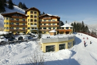Das Gut Raunerhof liegt direkt an der Piste (Quelle: ****Gut Raunerhof) Das Gut Raunerhof liegt direkt an der Piste (Quelle: ****Gut Raunerhof)