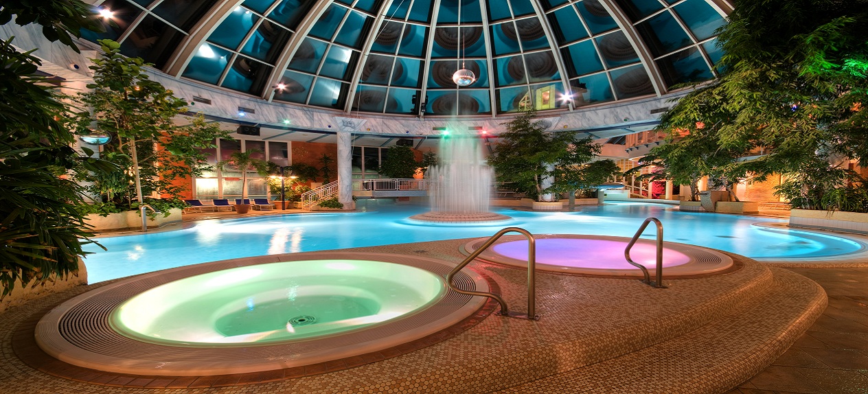 Westfalen Therme mit Sole SPA und einer Saunaweltüber drei Etagen Westfalen Therme mit Sole SPA und einer Saunaweltüber drei Etagen