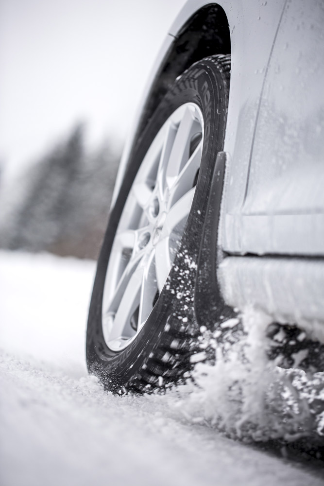 Der Nokian Weatherproof Allwetterreifen ist der Testsieger bei"L'argus" Foto: Nokian Der Nokian Weatherproof Allwetterreifen ist der Testsieger bei"L'argus" Foto: Nokian