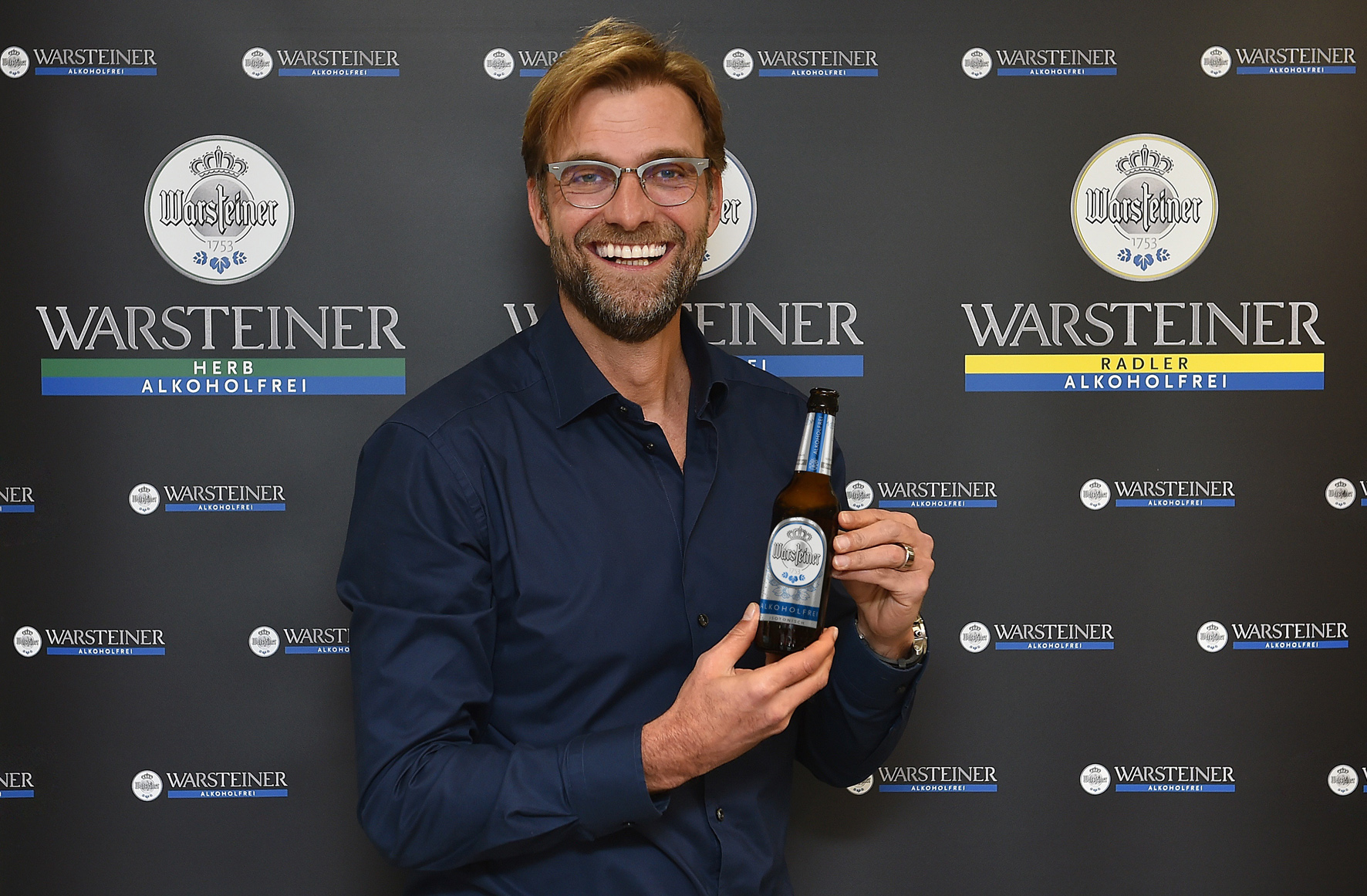 Freut sich, der neue Markenbotschafter für die Warsteiner Alkoholfrei-Range zu sein: Jürgen Klopp. Freut sich, der neue Markenbotschafter für die Warsteiner Alkoholfrei-Range zu sein: Jürgen Klopp.