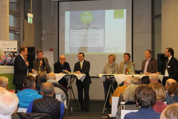 Rund 60 Bürger folgten der Einladung zum Bürgerabend an der SRH Hochschule Hamm - Foto: SRH
