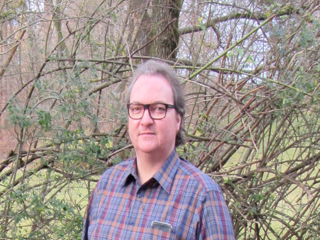 Ecobookstore-Gründer Markus Danieli weiß, wie man Klimaschutz im Unternehmen umsetzt.