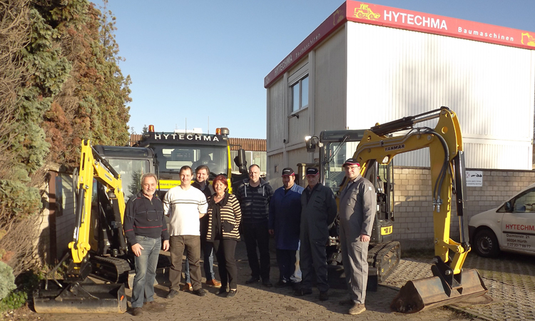 Das Hytechma-Team freut sich auf die Zusammenarbeit mit Yanmar. Das Hytechma-Team freut sich auf die Zusammenarbeit mit Yanmar.