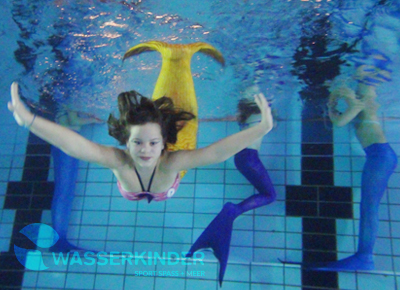WASSERKINDER Mermaiding-Abo: Mit Meerjungfrauenflosse schwimmen und tauchen nach Lust und Laune WASSERKINDER Mermaiding-Abo: Mit Meerjungfrauenflosse schwimmen und tauchen nach Lust und Laune