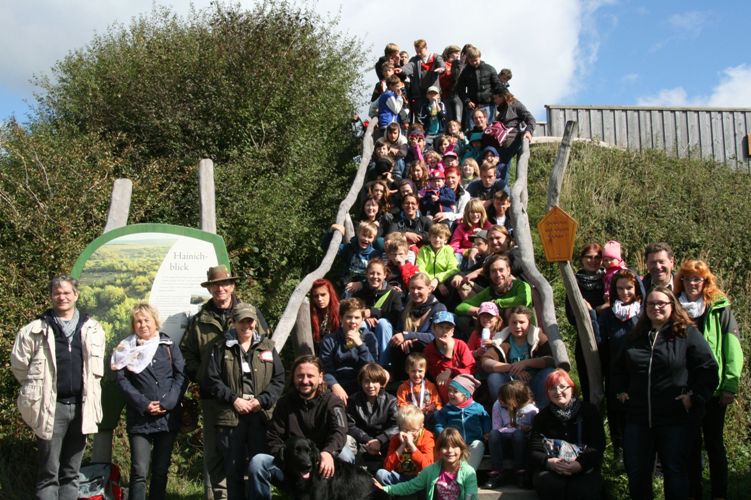 22.09.2015 Projekt: „Seelenwanderung auf dem Wildkatzenpfad“ - 65 Kinder und Jugendliche konnten am 