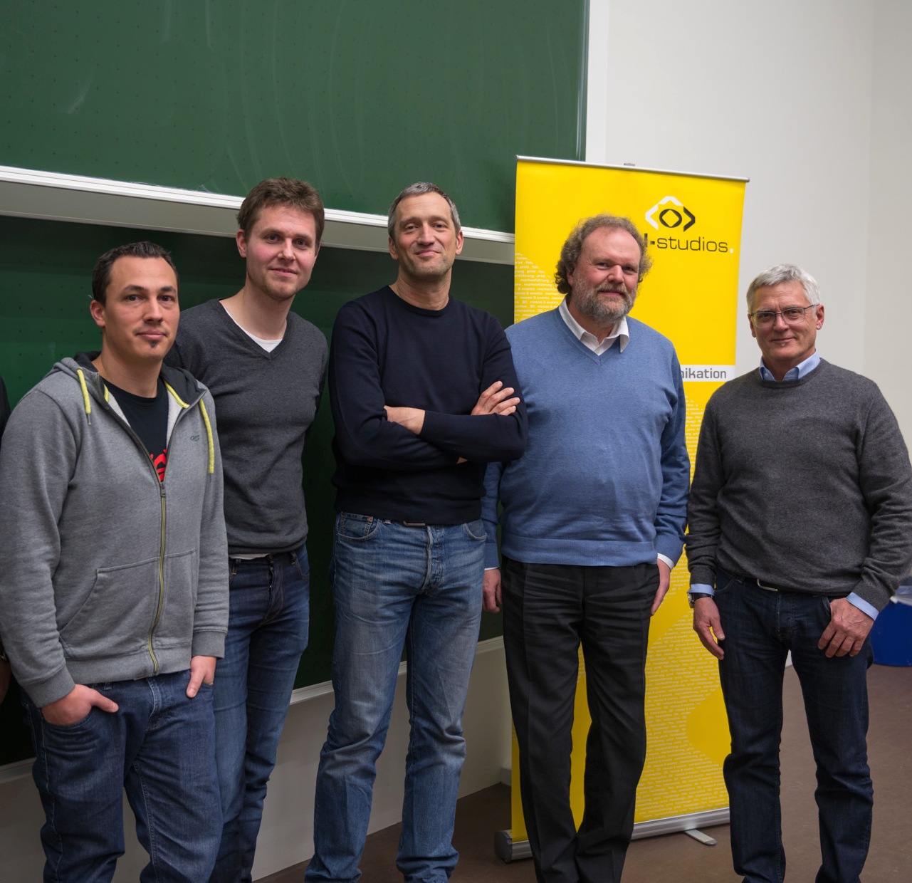 (Foto: hl-studios, Erlangen): Prof. Roderus, Prof. Barta (HS-Ansbach), Spezialisten von hl-studios (Foto: hl-studios, Erlangen): Prof. Roderus, Prof. Barta (HS-Ansbach), Spezialisten von hl-studios