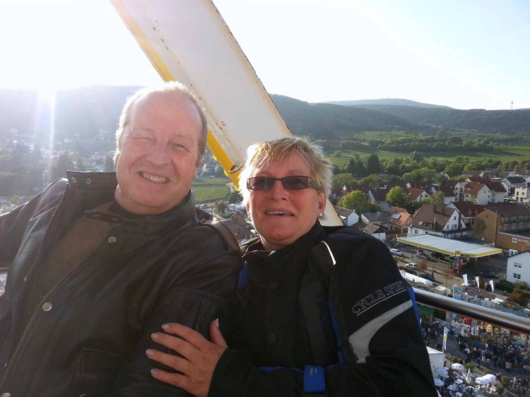 Rainer und Andrea Wahl bei einer gemeinsamen Motorradtour. Foto: Stefan-Morsch-Stiftung Rainer und Andrea Wahl bei einer gemeinsamen Motorradtour. Foto: Stefan-Morsch-Stiftung