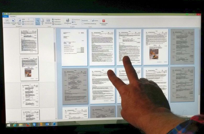 Durch Spreizen der Finger Ansicht vergrößern Durch Spreizen der Finger Ansicht vergrößern