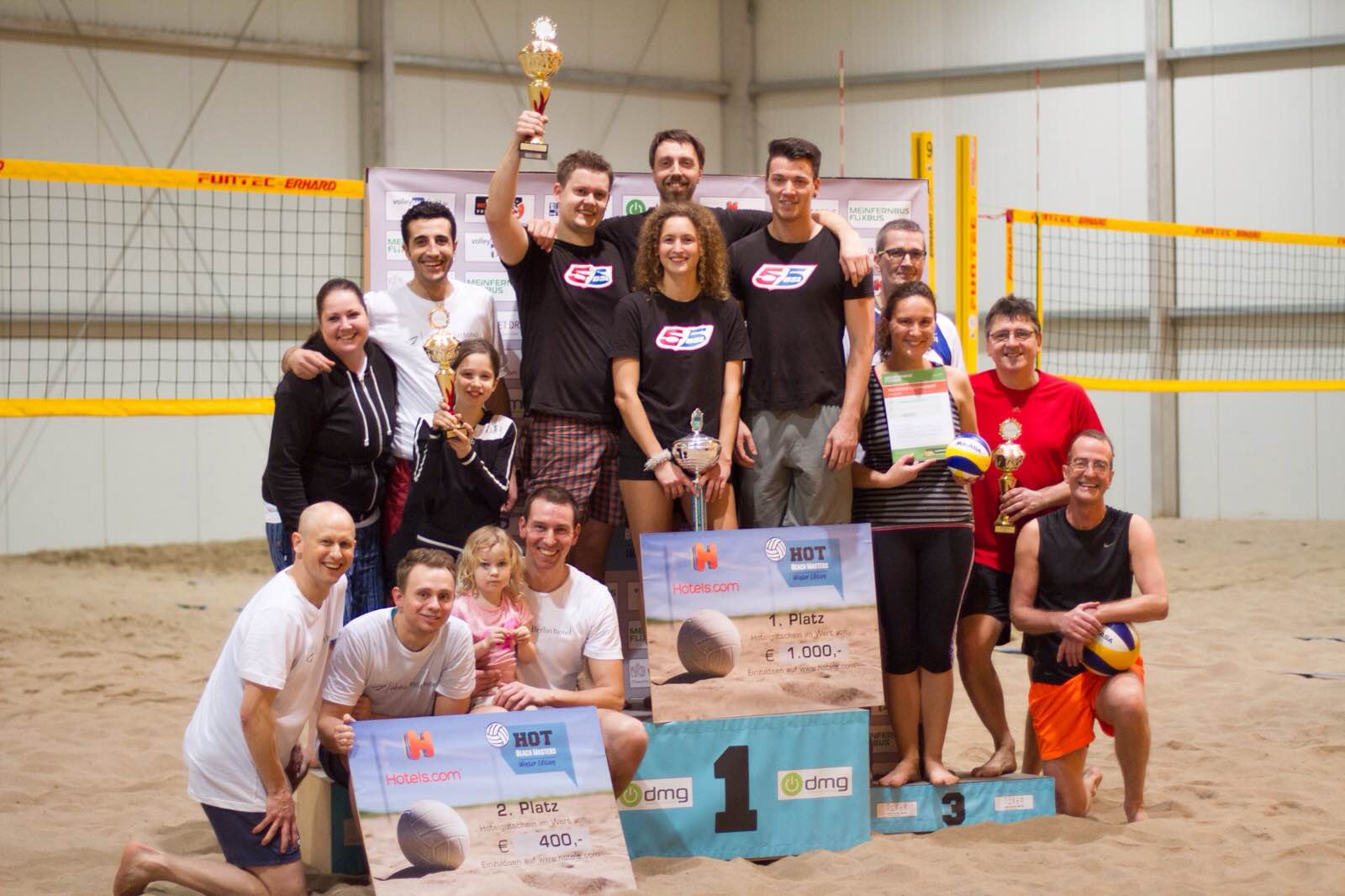 Sieger der HotBeachMasters 2016?WINTER EDITION. Vlnr:2. Platz abba Berlin Hotel, 1. Platz pentahot Sieger der HotBeachMasters 2016?WINTER EDITION. Vlnr:2. Platz abba Berlin Hotel, 1. Platz pentahot