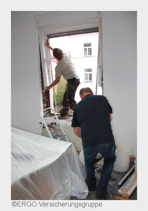 Haftungsfragen Handwerker (Bildquelle: ERGO Versicherungsgruppe) Haftungsfragen Handwerker (Bildquelle: ERGO Versicherungsgruppe)