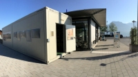 Direkt am Bahnhof von Spiez ist die ELA WM-Box ein attraktiver Anlaufpunkt für Fußballbegeisterte. Direkt am Bahnhof von Spiez ist die ELA WM-Box ein attraktiver Anlaufpunkt für Fußballbegeisterte.