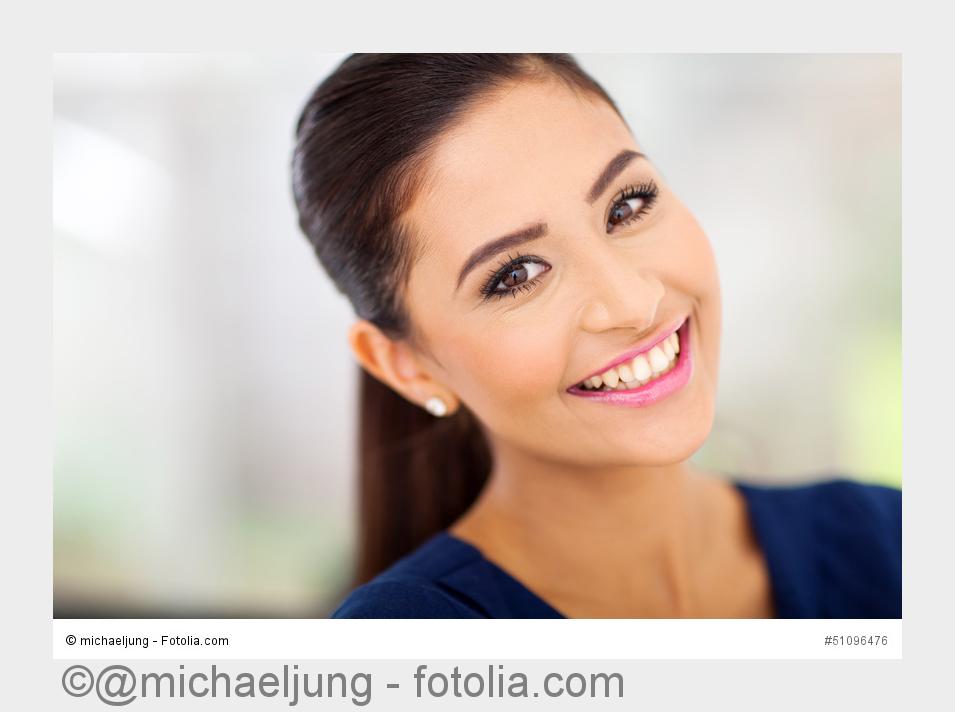 Dr. Jung Zahnklinik: Neue Zähne - neues Lachen (Bildquelle: @michaeljung - fotolia.com)