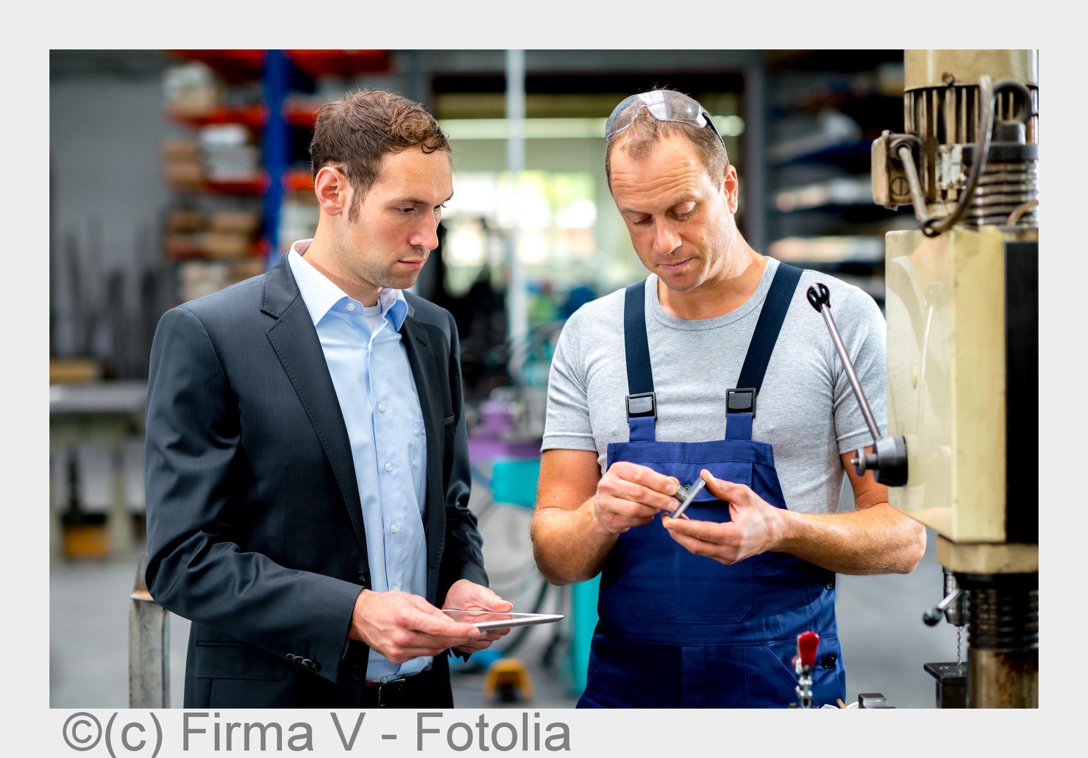 in the factory (Bildquelle: (c) Firma V - Fotolia) in the factory (Bildquelle: (c) Firma V - Fotolia)