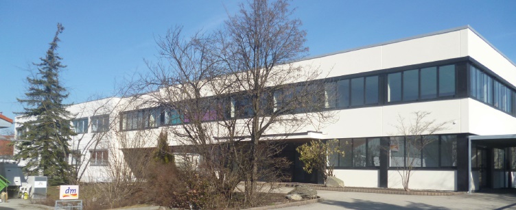 Die Produktionshalle in der Woringer Straße 11 Die Produktionshalle in der Woringer Straße 11