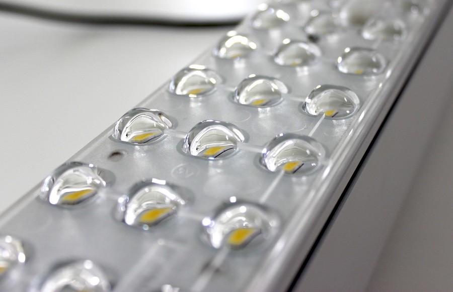 LineLight Priamos: mehrfach zertifizierte Leuchte mit 33 hochwertigen Samsumg LED-Chips pro Platine LineLight Priamos: mehrfach zertifizierte Leuchte mit 33 hochwertigen Samsumg LED-Chips pro Platine