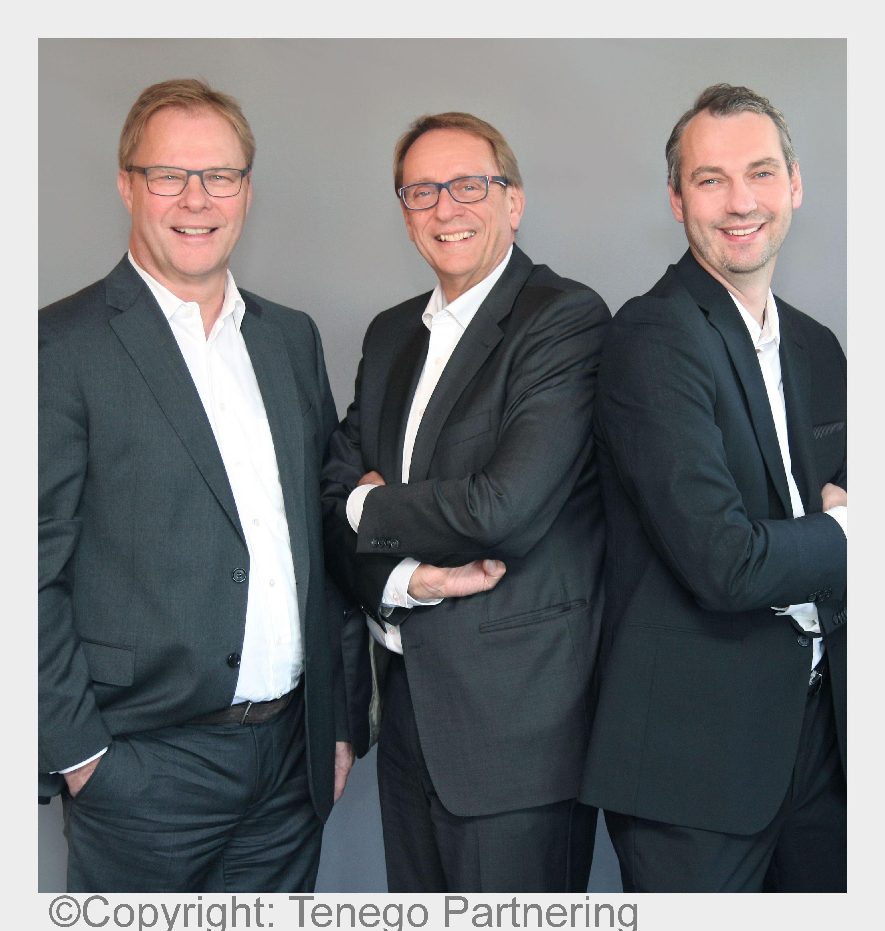 Tenego Partnering Deutschland von links nach rechts: Christoph Klecker, Heinrich Erk, Stephan Kröger Tenego Partnering Deutschland von links nach rechts: Christoph Klecker, Heinrich Erk, Stephan Kröger