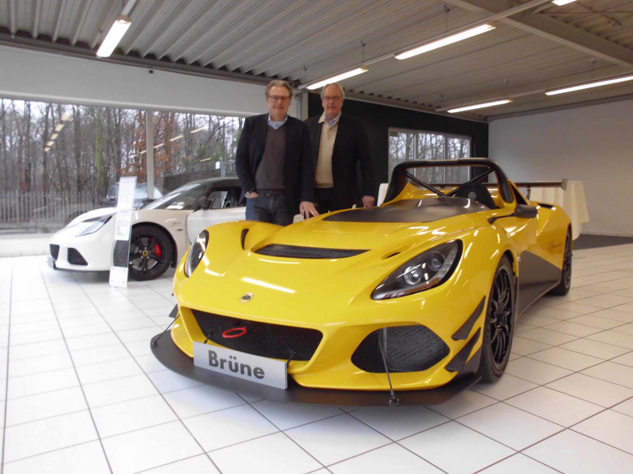Marco Muscheika und Joachim Tünnesen bei der Vorstellung des Lotus 3-Eleven Marco Muscheika und Joachim Tünnesen bei der Vorstellung des Lotus 3-Eleven