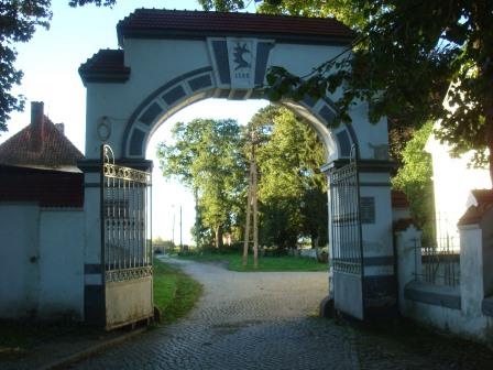 Eingangstor Trakehnen Eingangstor Trakehnen