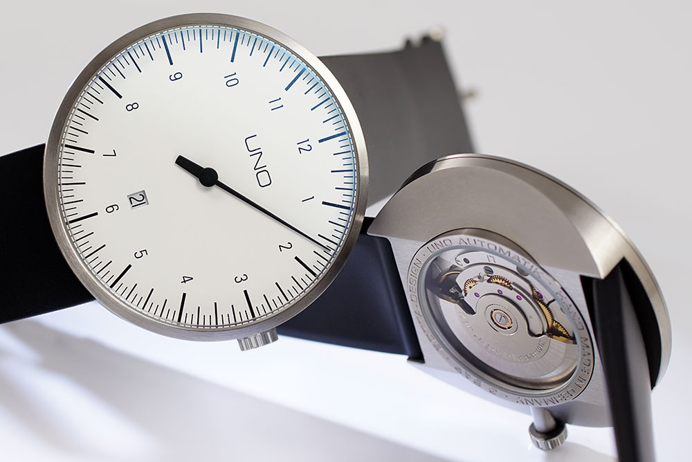 Botta-Design UNO - 30 Jahre Einzeigeruhr