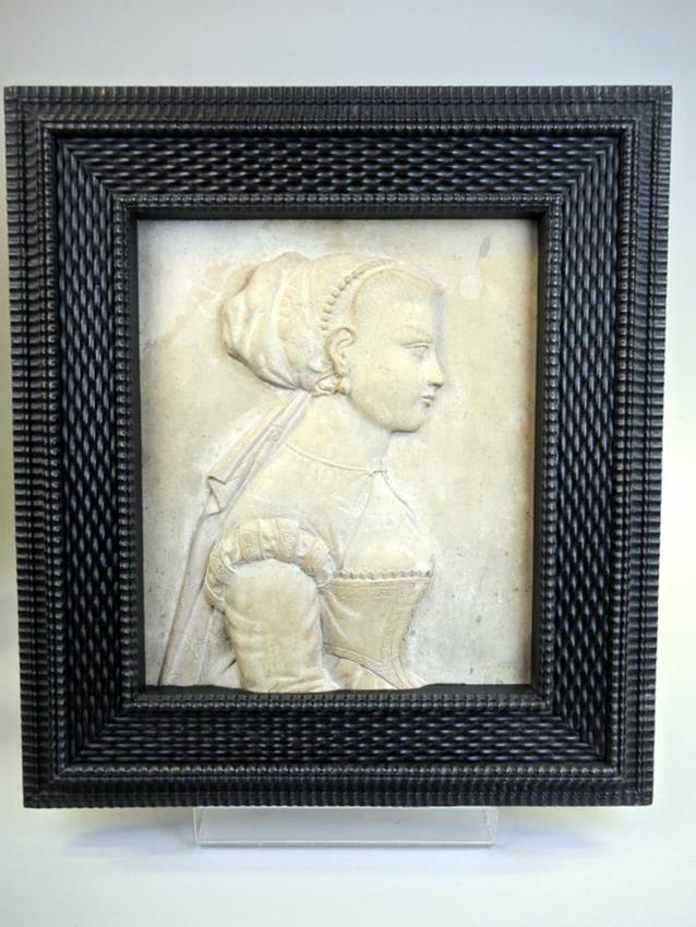 Marmorrelief mit Darstellung einer Renaissancedame um 1600