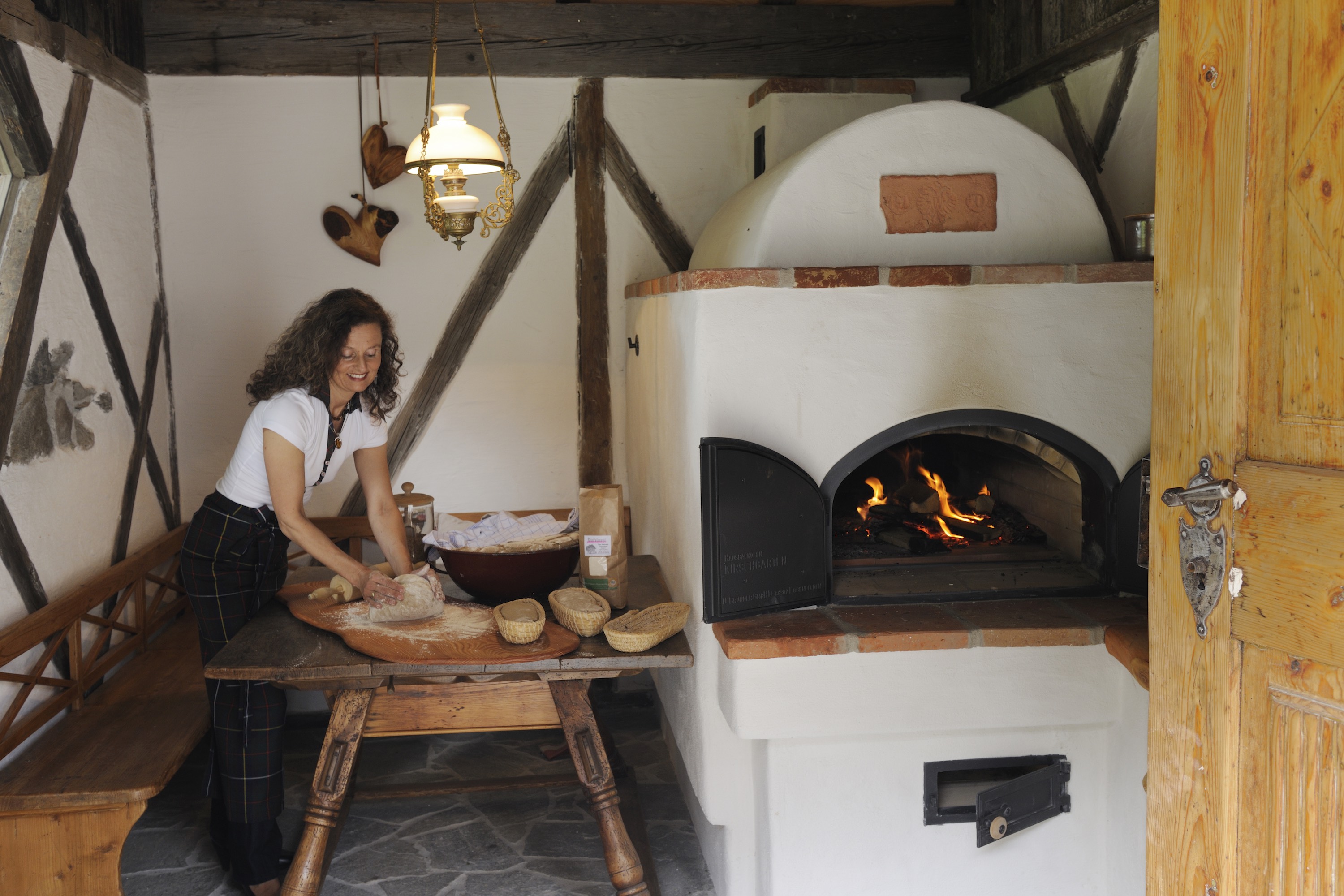 Die Tradition des Brotbackens wird im Landgut Moserhof bis heute gepflegt (Bildquelle: Landgut Moser Die Tradition des Brotbackens wird im Landgut Moserhof bis heute gepflegt (Bildquelle: Landgut Moser