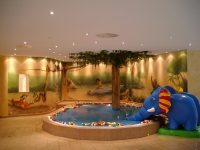 Kinderbecken mit Rutsche (KinderHotel POST)