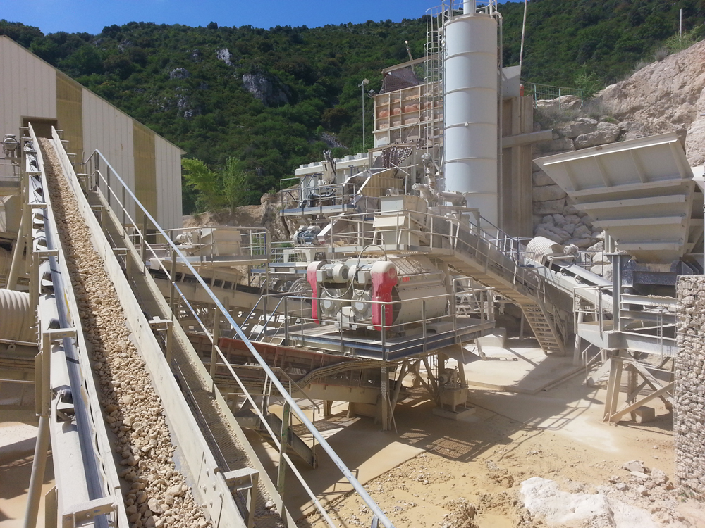 Das Combimix-System in einer südfranzösischen Aufbereitungsanlage von CEMEX France. Das Combimix-System in einer südfranzösischen Aufbereitungsanlage von CEMEX France.