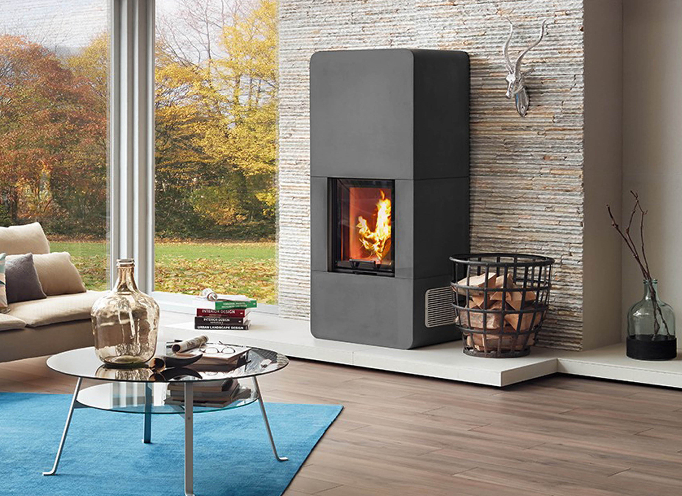 Erst Holz, dann Kaminbriketts: Holz heizt schnell auf?Briketts erzeugen lang anhaltende Wärme