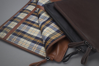 Leather Sleeve in drei Farben / © Soular GmbH & Co. KG Leather Sleeve in drei Farben / © Soular GmbH & Co. KG