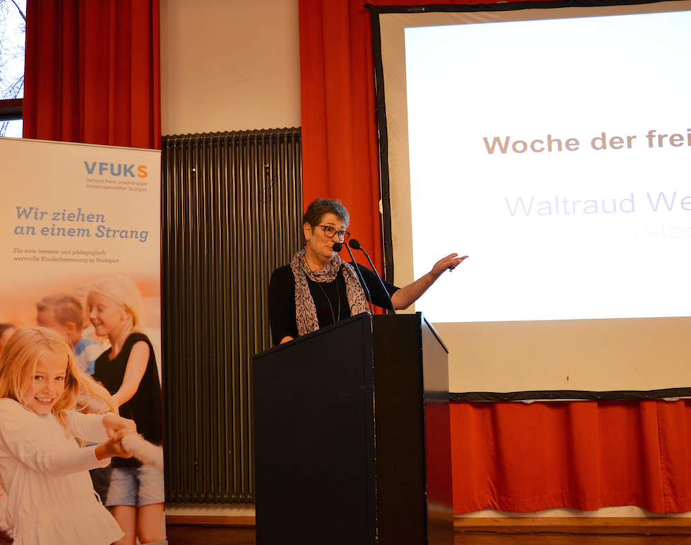 Die VFUKS-Vorstandsvorsitzende Waltraud Weegmann begrüßt zur zweiten VFUKS-Aktionswoche. (Bildquelle