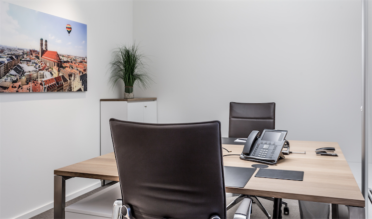 Bereits zum Unternehmensstart ein hochwertig ausgestattetes Büro in einzigartigem Ambiente nutzen. B Bereits zum Unternehmensstart ein hochwertig ausgestattetes Büro in einzigartigem Ambiente nutzen. B