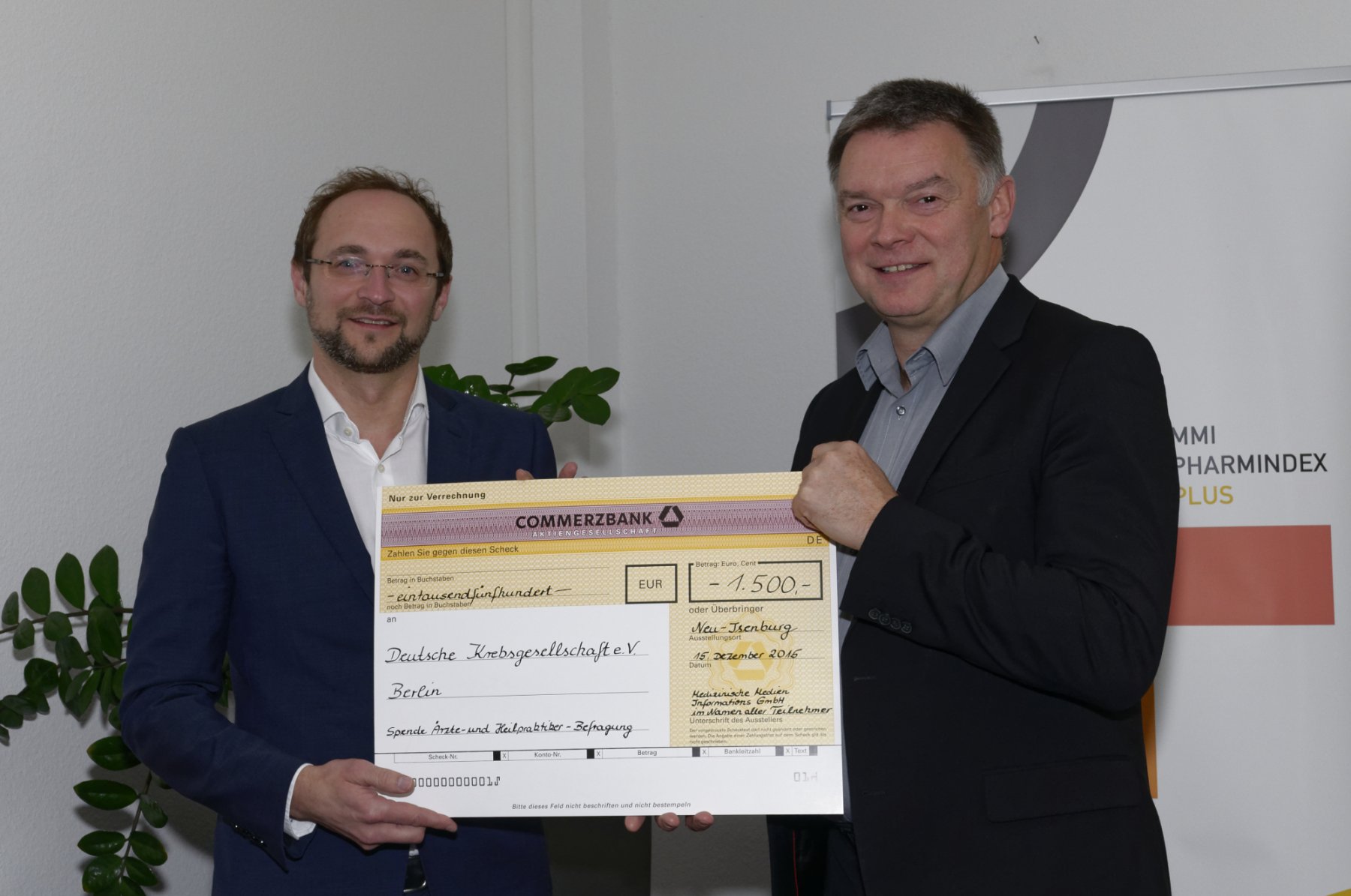Marijo Jurasovic (MMI GmbH) und Dr. Johannes Bruns (Deutsche Krebsgesellschaft) Marijo Jurasovic (MMI GmbH) und Dr. Johannes Bruns (Deutsche Krebsgesellschaft)