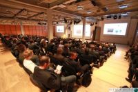 Bei der Eröffnung der Partnerkonferenz waren fast alle Plätze im Auditorium belegt