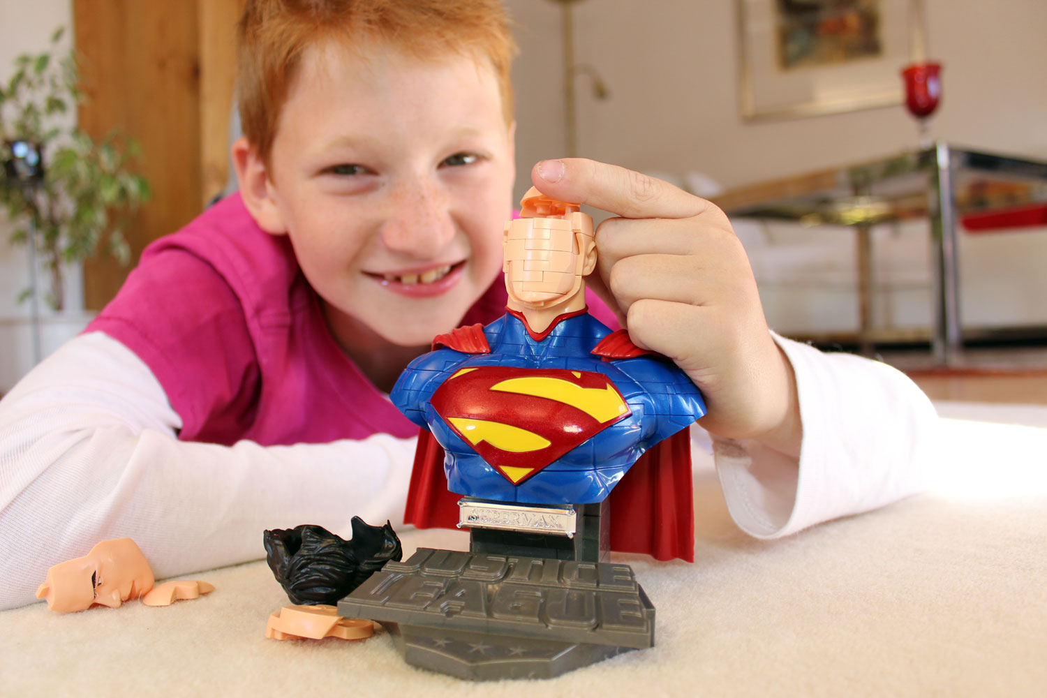Erst puzzeln, dann spielen - die Justice League ist jetzt als puzzlebare Actionfigur erhältlich Erst puzzeln, dann spielen - die Justice League ist jetzt als puzzlebare Actionfigur erhältlich
