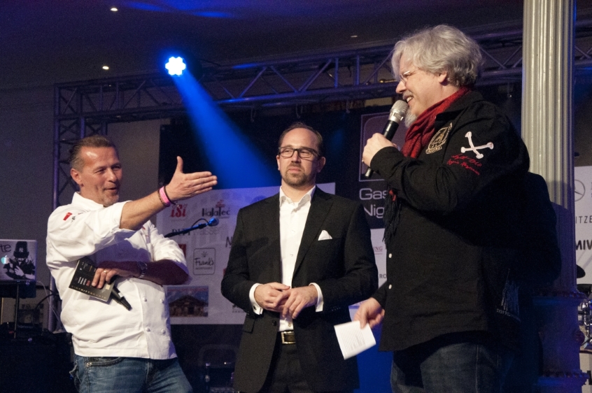 Ralf Bos, Spitzenköche für Afrika (rechts) und Karlheinz Hauser (links) bei der Gastro-Premium-Night Ralf Bos, Spitzenköche für Afrika (rechts) und Karlheinz Hauser (links) bei der Gastro-Premium-Night