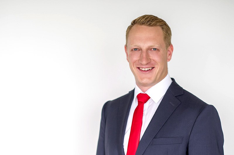 Geschäftsführer von 4DENTA, Herr Frederic Feldmann Geschäftsführer von 4DENTA, Herr Frederic Feldmann