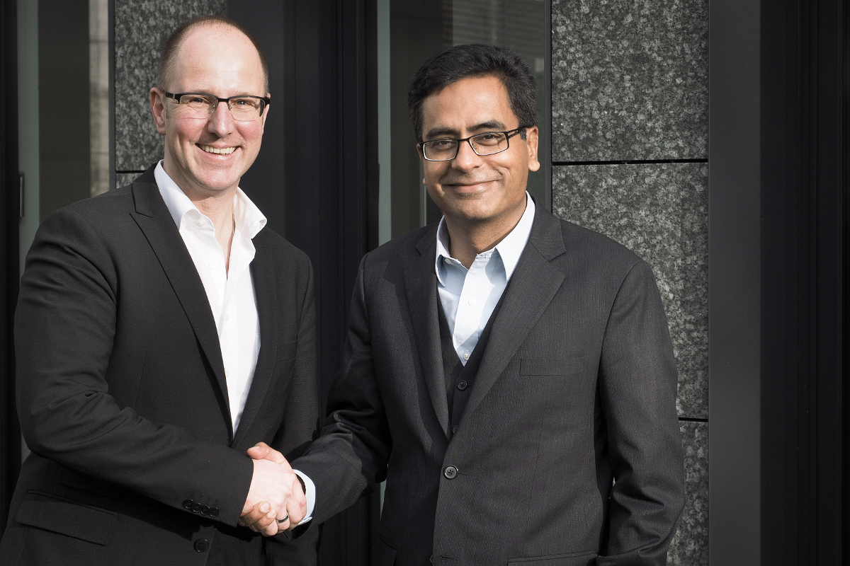 Stefan Auerbach, CEO bei Lufthansa Systems (links), und Dr. Manas Fuloria, CEO bei Nagarro (rechts) 