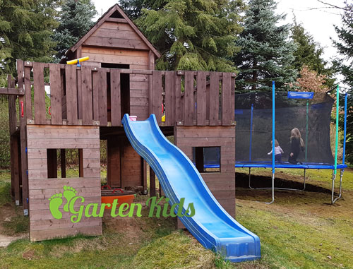 Spielturm und Trampolin im eigenen Garten - ein Paradies für Kids !
