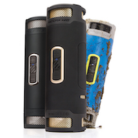 boomBOTTLE+ in drei Farben / ©2016 Scosche Industries. boomBOTTLE+ in drei Farben / ©2016 Scosche Industries.