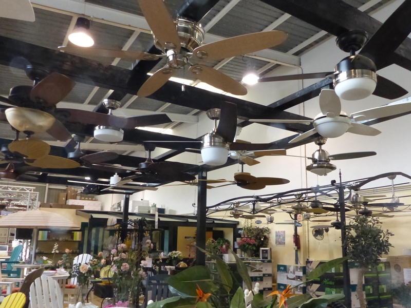 Mehr als 60 Deckenventilatoren bei Casa Bruno im Showroom