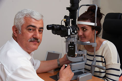 Doktor der Medizin (Univ.Istanbul) Fazil Peru