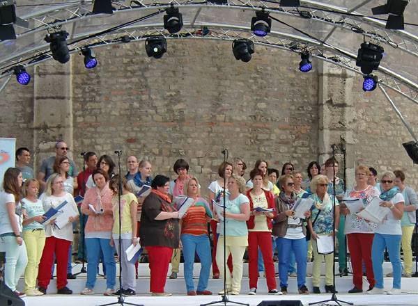 Zwischen Trierer Dom und Porta Nigra: die Trierer Chormeile 2016 Zwischen Trierer Dom und Porta Nigra: die Trierer Chormeile 2016
