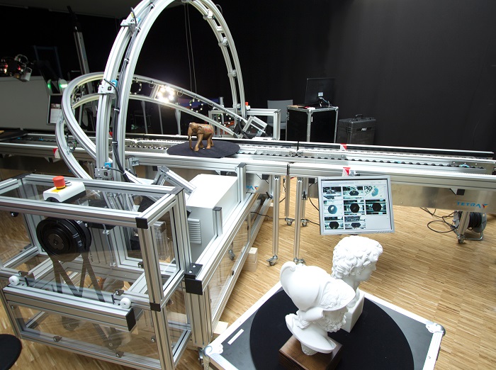 Die Scanstraße CultLab3D ermöglicht es, kleine & mittlere Objekte vollautomatisch zu digitalisieren.