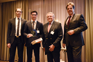 Preisverleihung 2016 (v.l.n.r.) Dr. C. Hoffart, S. Thelen, Prof. W. Eversheim, Pr. V. Stich Preisverleihung 2016 (v.l.n.r.) Dr. C. Hoffart, S. Thelen, Prof. W. Eversheim, Pr. V. Stich